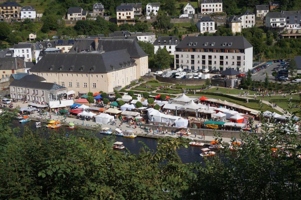 Gîte La Gernelle Bouillon Eksteriør billede